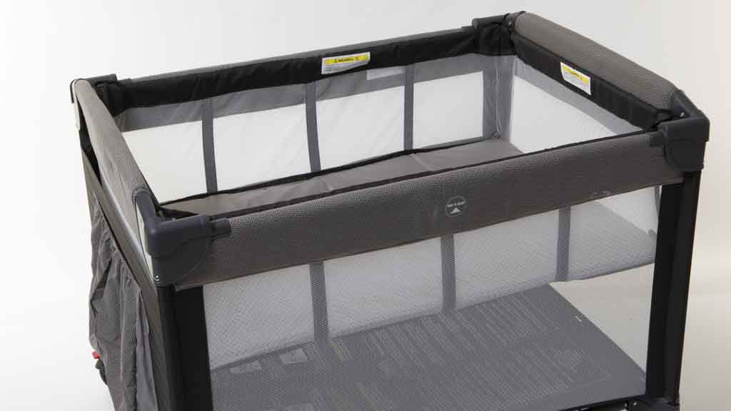 Steelcraft SnoozenPlay Portable Cot 32441Y Review Portable cot