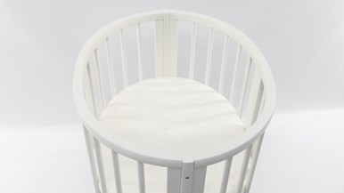Stokke Sleepi Mini V3 and mattress