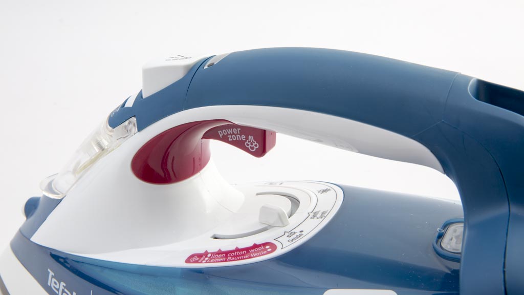 Tefal Aquaspeed Autoclean FV5375 Review | Steam iron | CHOICE