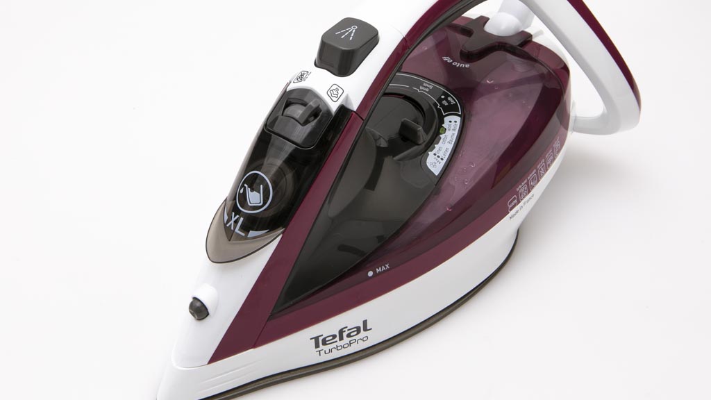 Tefal TurboPro FV5605 Review | Steam iron | CHOICE