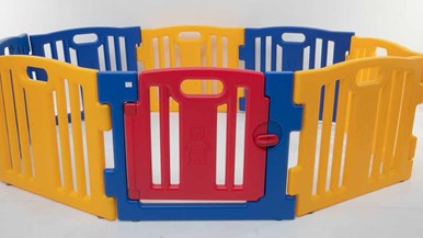 Tobbi Playpen with 8 panels and gate TH17W0352