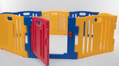 Tobbi Playpen with 8 panels and gate TH17W0352