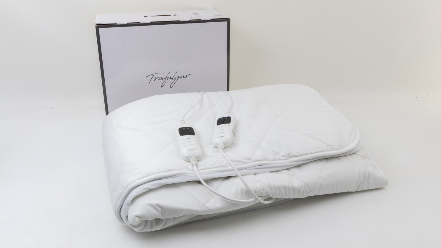 Trafalgar Waterproof Fitted Electric Blanket TFWPMZEBQBA carousel image