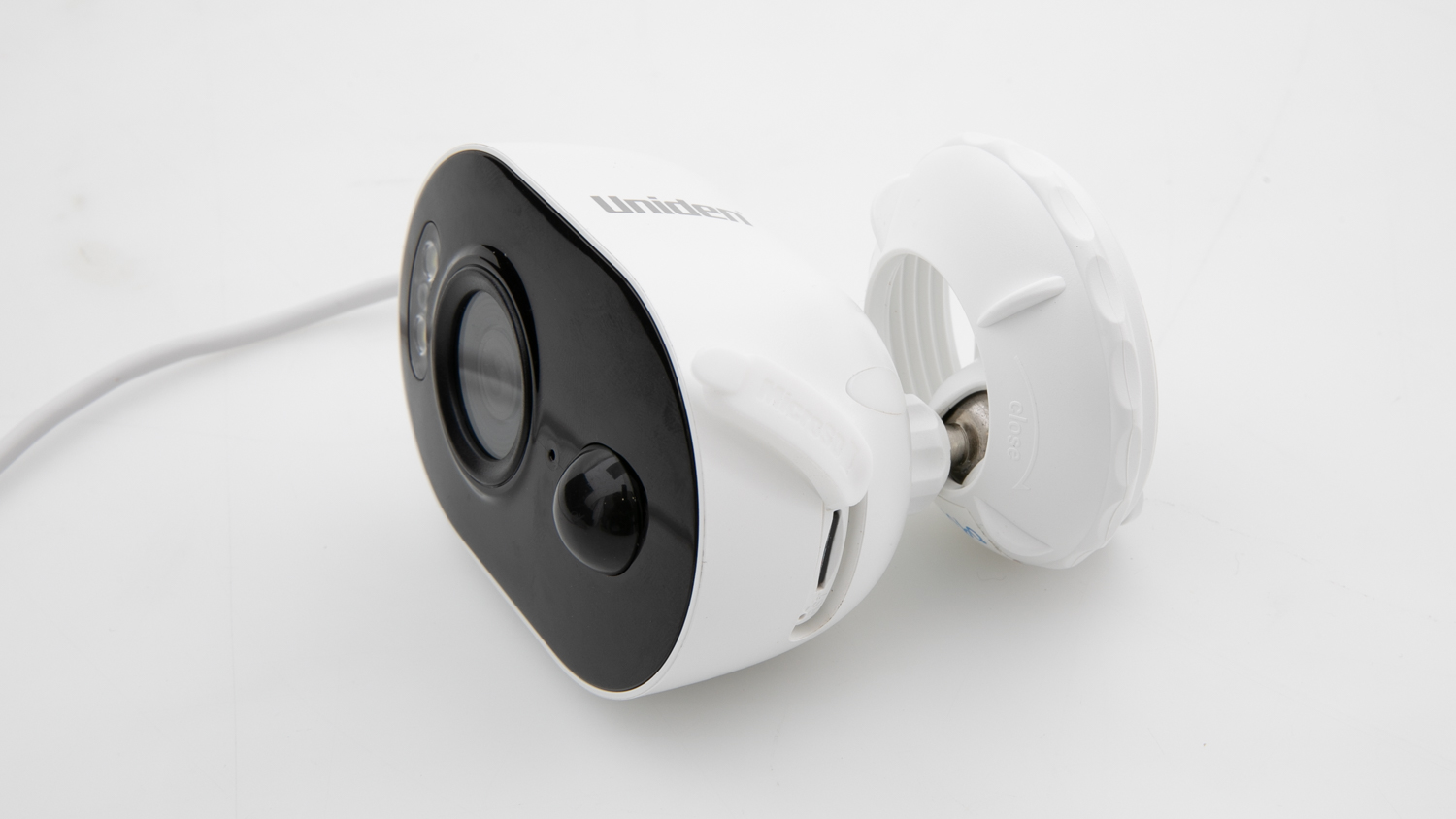 Uniden App Cam Spotlight+ Review Wireless security camera CHOICE