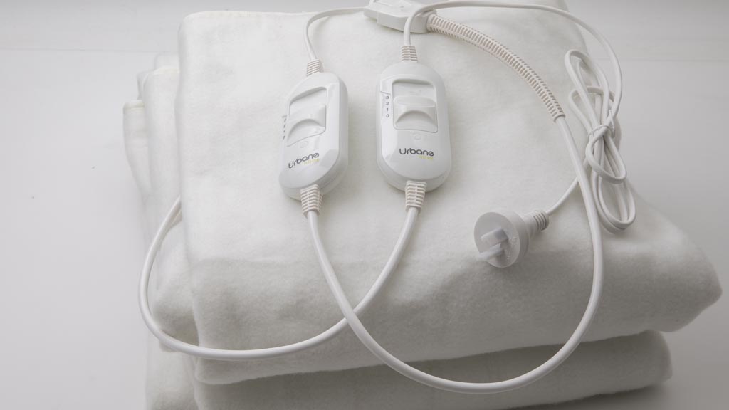 Urbane Home Fully Fitted Electric Blanket