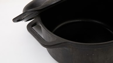 Victoria Seasoned Cast Iron Combo Cooker 26cm - 5.7L black