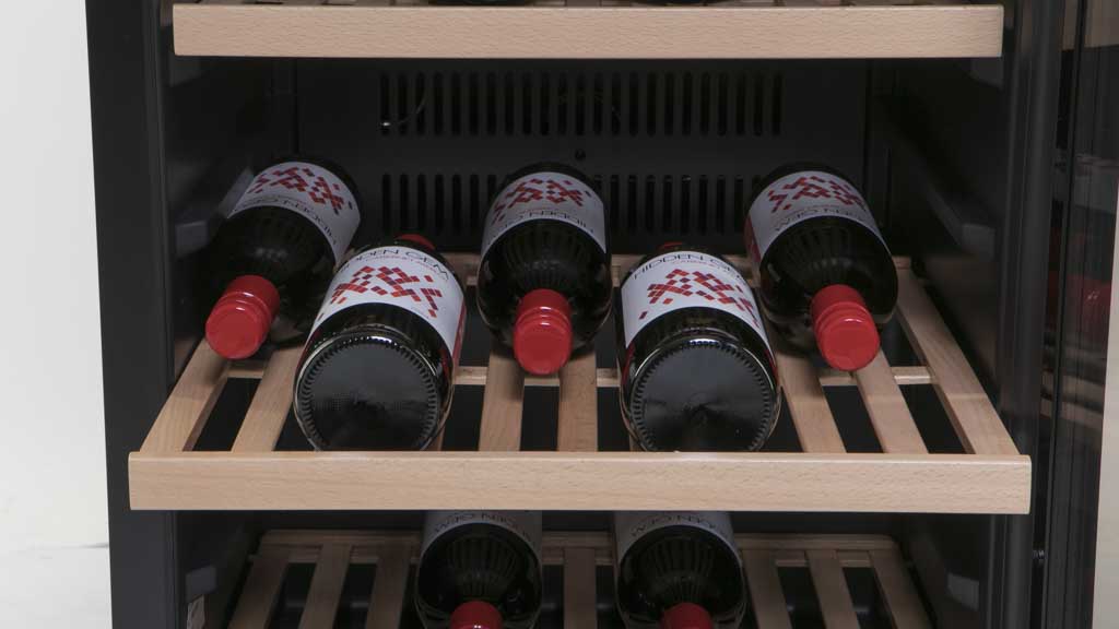 Vintec V30SGMEBK Wine fridge reviews CHOICE
