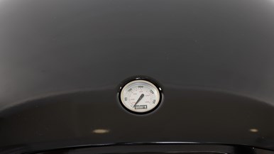 Weber Traveler Compact Portable Gas Barbecue (LPG)