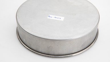 Williams Sonoma Traditionaltouch Round Cake Pan