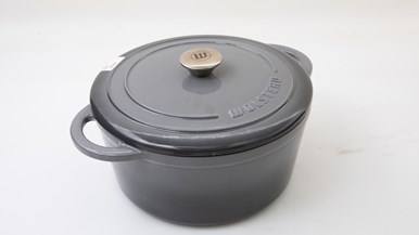 25 Cm 5L Nonstick Cast Iron Dutch Oven Casserole - China Cookware and  Cooking Pot price